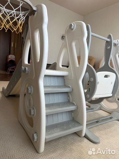 Детская горка с качелями