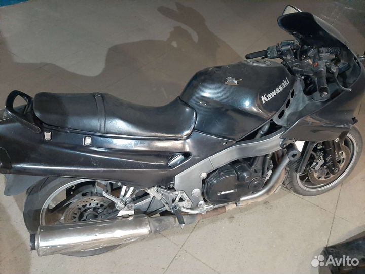 Разбор Kawasaki ZZR 1100 запчасти