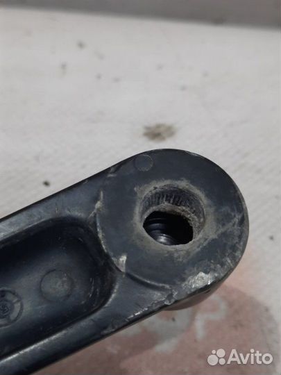 Поводок стеклоочистителя передний правый Opel