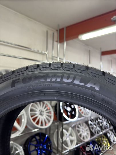 Formula Ice FR 235/45 R18 98T