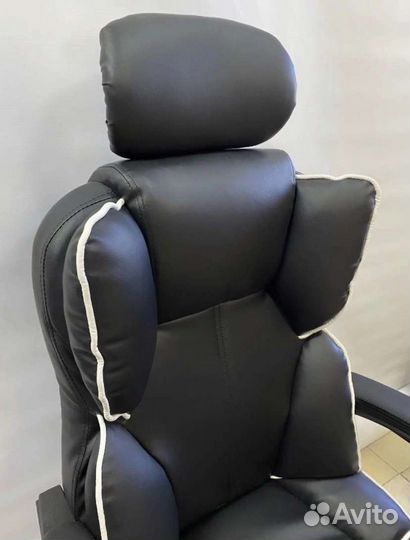 Офисное компьютерное кресло