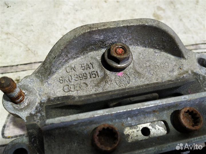 Подушка АКПП Audi A4 B8 2.0 cdnc 2009