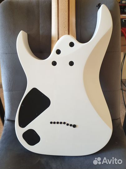 Восьмиструнная электрогитара Ibanez RG8