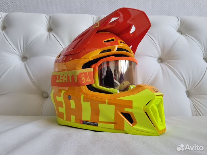 Оранж Шлем Leatt Moto 7.5 V23 Helmet Kit Citrus