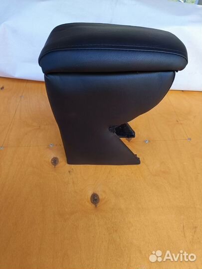 Автомобильные подлокотники