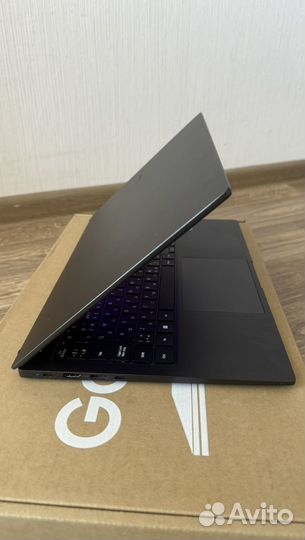 Ноутбук Samsung Galaxy Book