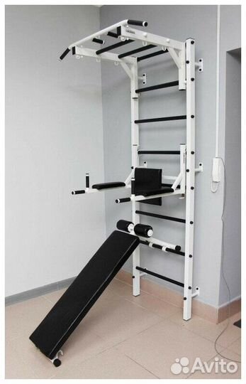 Шведская стенка со скамьей брусьями и рукоходом