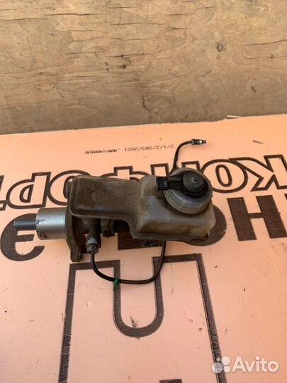 Бачок для тормозной жидкости Ваз Priora седан 1.6