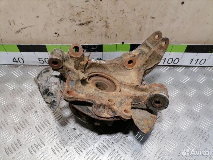 Кулак задний правый Audi Q7 2005 2015