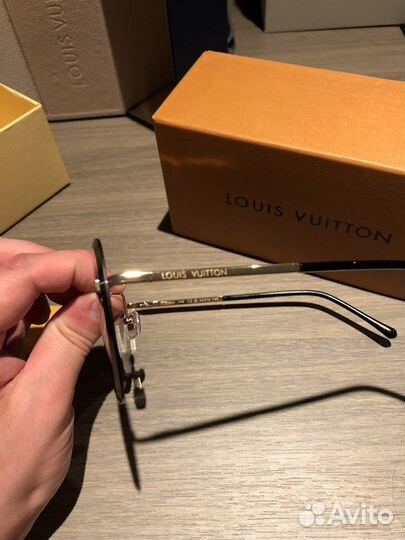 Солнцезащитные очки louis vuitton