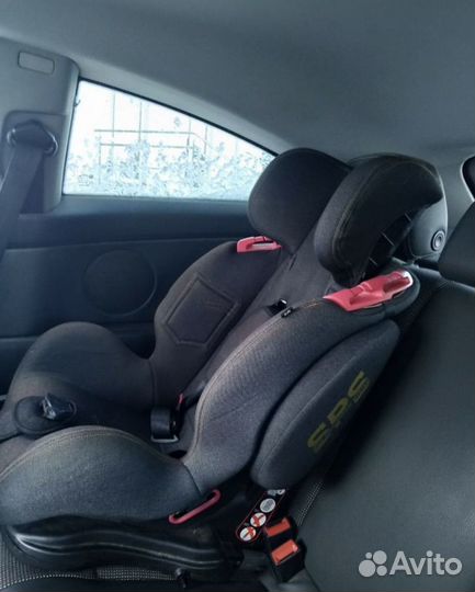 Детское автокресло с креплением isofix