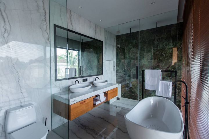 Коттедж 245 м² на участке 5 сот.