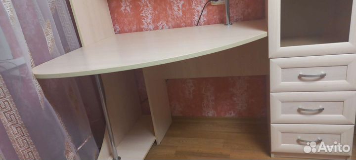 Компьютерный стол