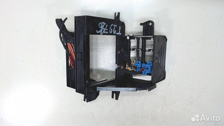 Блок предохранителей Volkswagen Touran, 2011