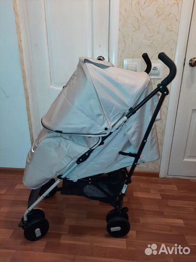 Продаётся прогулочная коляска