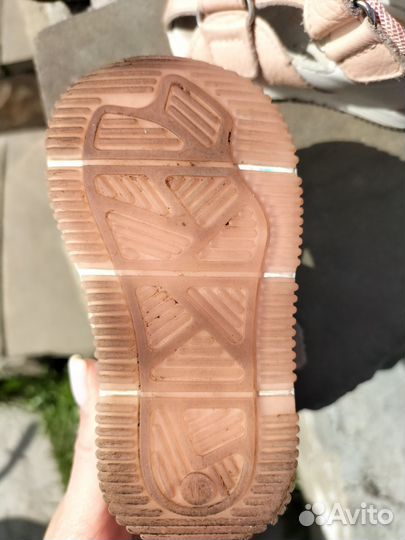 Сандалии для девочки 19 и 20 размер