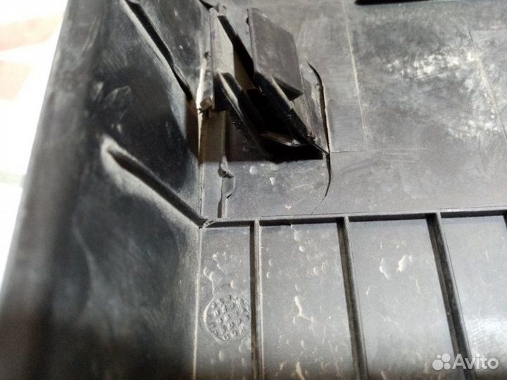 Площадка номерного знака Geely Coolray SX11 rest