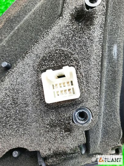 Зеркало переднее правое mazda axela