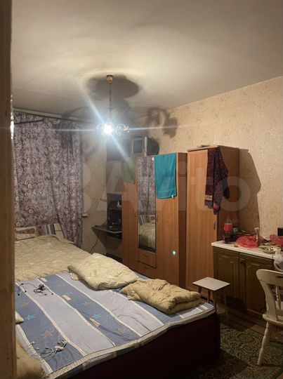 Комната 17 м² в 4-к., 1/5 эт.