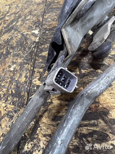 Трапеция дворников Тойота Креста 90