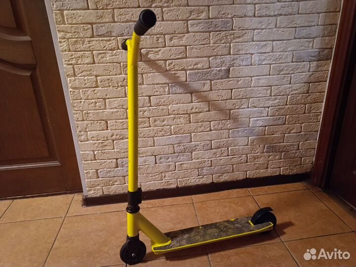 Трюковой самокат