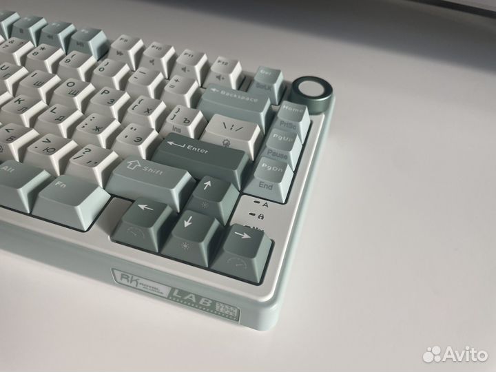 Механическая клавиатура Royal Kludge R75