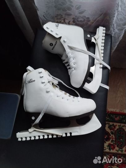 Коньки фигурные