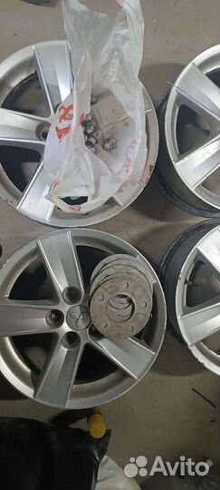 Диски mitsubishi r16 с гайками и проставками