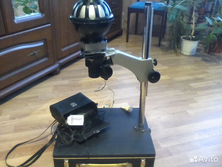 Продаю фотоувеличитель и фотовспышка