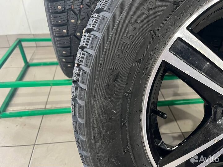 Nokian Tyres Nordman 7 SUV 215/65 R16