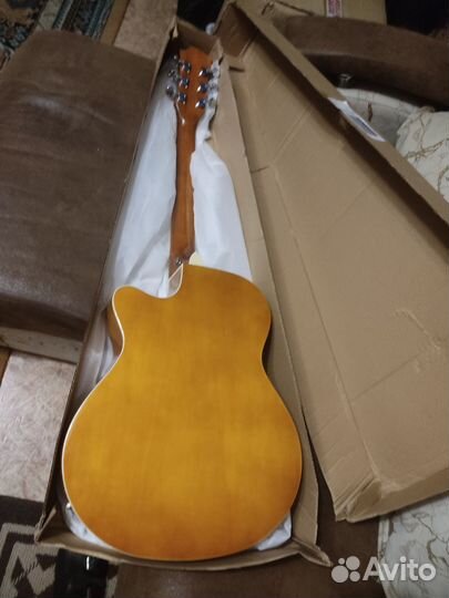 Гитара эл /акустика Elitaro/ обмен