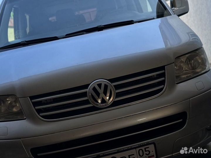 Водитель такси минивен