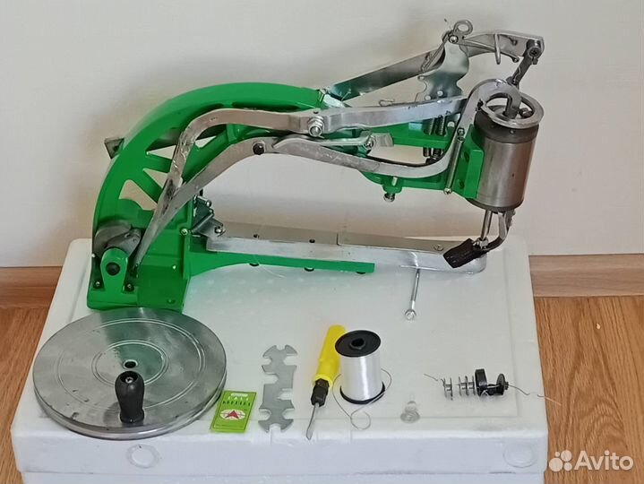 Швейная машина 