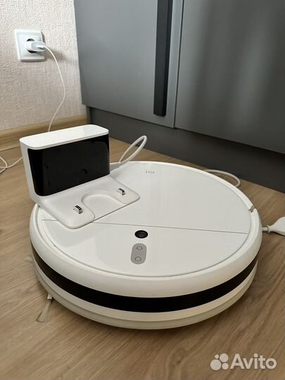 Xiaomi Робот-пылесос Mi Robot Vacuum Mop RU