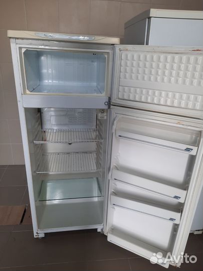 Холодильник 1.4м