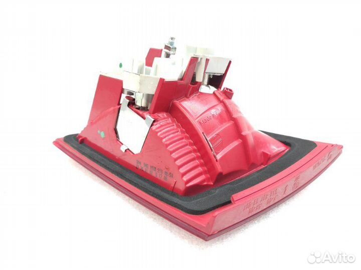 Фонарь крышки багажника (внутренний) задний левый