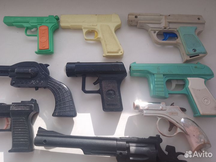Игрушка пистолет СССР