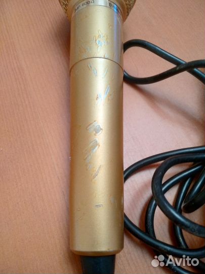 Микрофон для караоке проводной JVC peac0422 золото