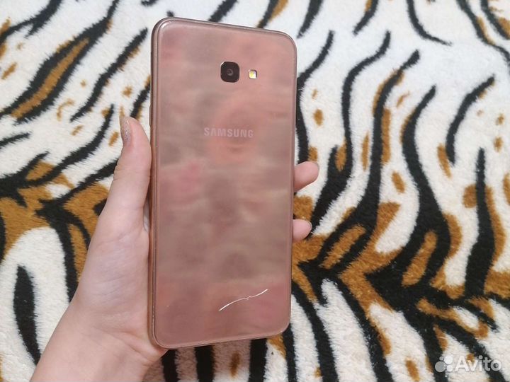 Samsung Galaxy J4+ (2018), 3/32 ГБ