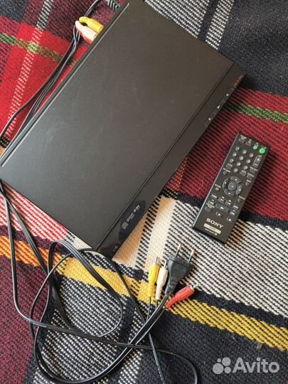 Видеомагнитофон sony CD/DVD Player