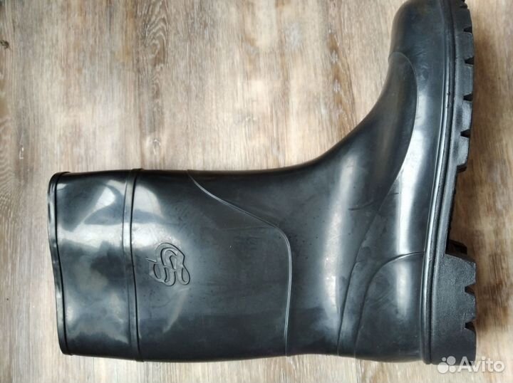 Сапоги зимние и резиновые для рыбалки и охоты