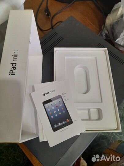 Коробки от apple оригинал8+,SE,iPad mini(за все )