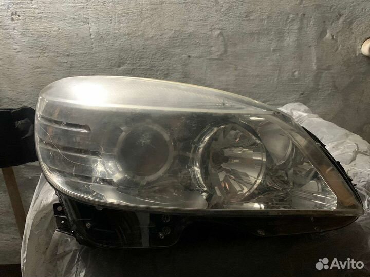 Фара правая перед Mercedes-benz C класс W204/S204
