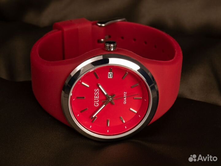 Часы Guess