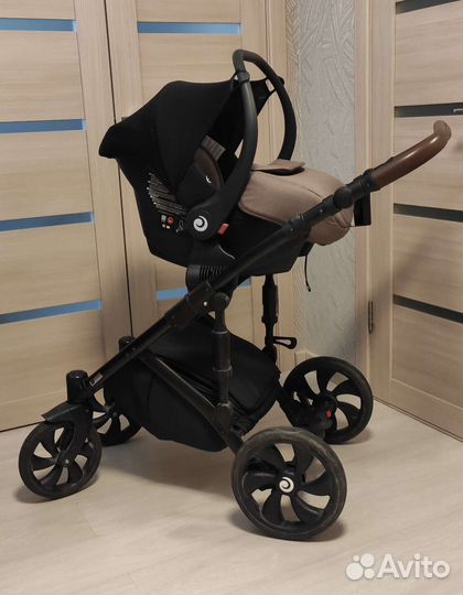 Коляска 3 в 1
