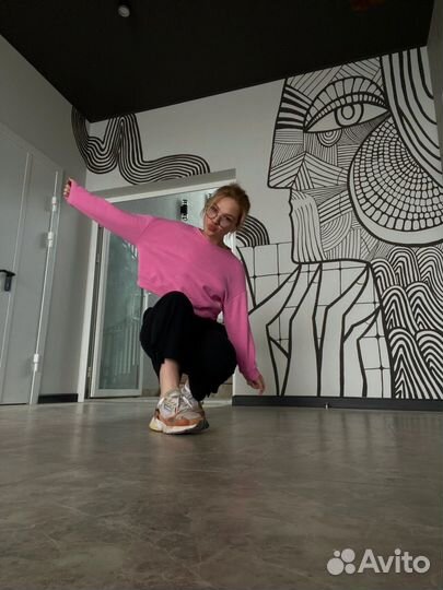 Художественное оформление стен, роспись холста