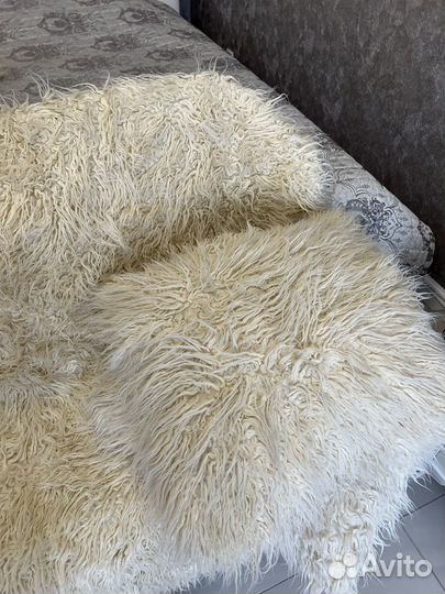 Меховые накидки и подушки