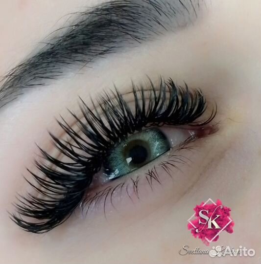 Наращивание ресниц в студии