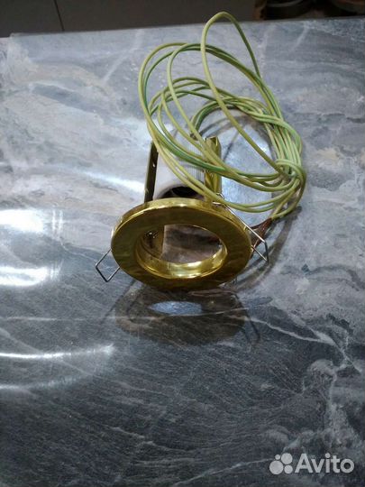 Светильник потолочный встраеваемый