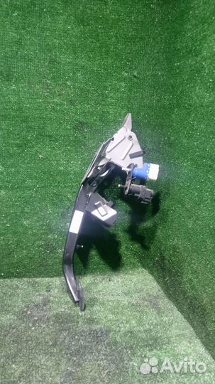 Педаль тормоза Ford Focus